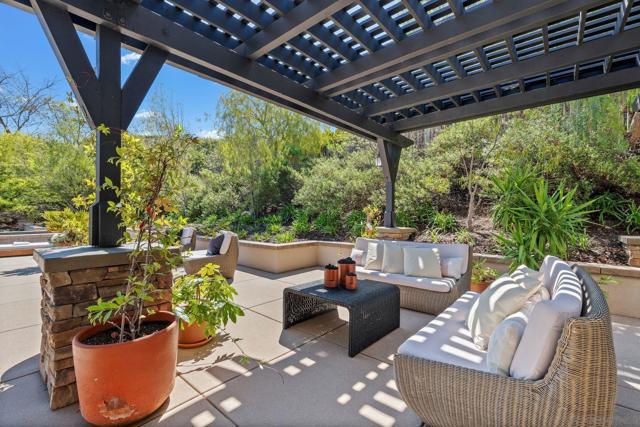 11577 Sweet Willow Way, San Diego CA: https://media.crmls.org/mediaz/65949aec-dc8b-49b1-9c8d-b2775bc2b8ce.jpg