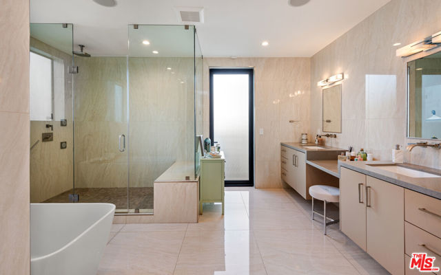 836 N Ogden Drive, Los Angeles CA: https://media.crmls.org/mediaz/65950215-9eb2-4f9e-8c34-66229022a43a.jpg