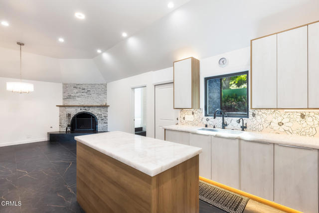 Detail Gallery Image 18 of 74 For 7572 Mcgroarty Ter, Tujunga,  CA 91042 - 6 Beds | 6 Baths