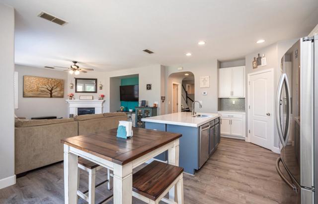 3417 River Shoal Avenue, Sacramento CA: https://media.crmls.org/mediaz/6595cfc9-001d-4da2-85cb-2a809e708df2.jpg