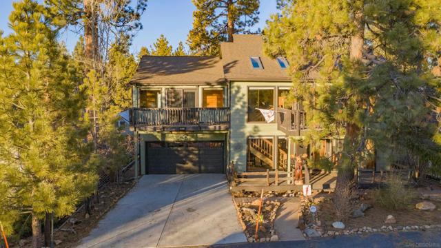 39470 Lake Dr, Big Bear CA: https://media.crmls.org/mediaz/6595dccd-0b99-4b50-b657-7f18dd8fac25.jpg