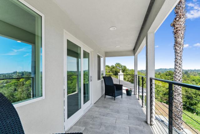532 Moonrise Lane, Aptos CA: https://media.crmls.org/mediaz/6596dd0b-f379-46a3-a813-7ccc015c4f6d.jpg