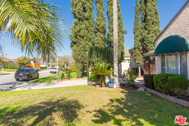 2128 North Brighton Street photo 3