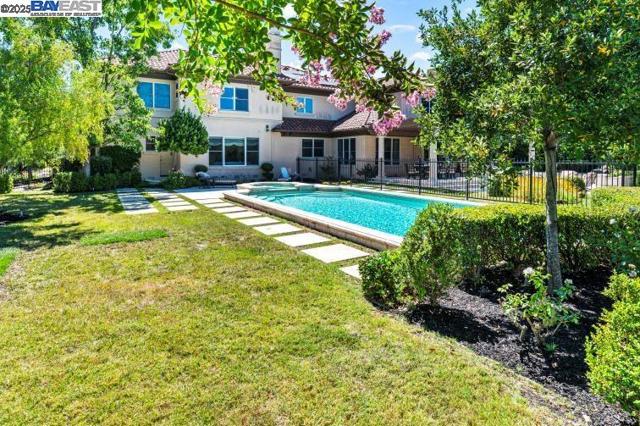 1137 Via Di Salerno, Pleasanton CA: https://media.crmls.org/mediaz/65971435-6cbf-4457-accd-45e28c7cd7ce.jpg