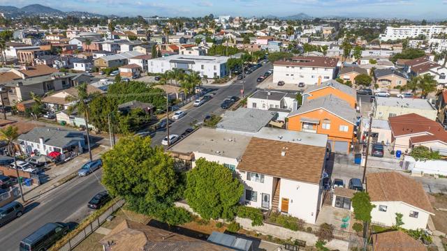 4921 Trojan Ave, San Diego CA: https://media.crmls.org/mediaz/6597a4a0-6ade-49e0-a01e-43b167e00023.jpg
