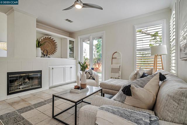 115 Sapphire Ct, San Ramon CA: https://media.crmls.org/mediaz/65982020-031c-438e-9b98-1eae0df320cd.jpg