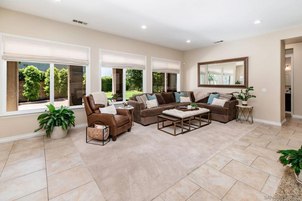5470 Thoroughbred Place - photo 11