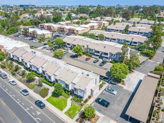 9140 Gramercy Dr, San Diego CA: https://media.crmls.org/mediaz/659940fa-842d-44bb-85f2-990423893bac.jpg