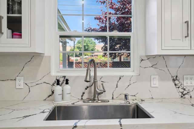 32027 Carroll Avenue, Hayward CA: https://media.crmls.org/mediaz/65999c03-28f8-4448-b61a-08dd150d9af3.jpg