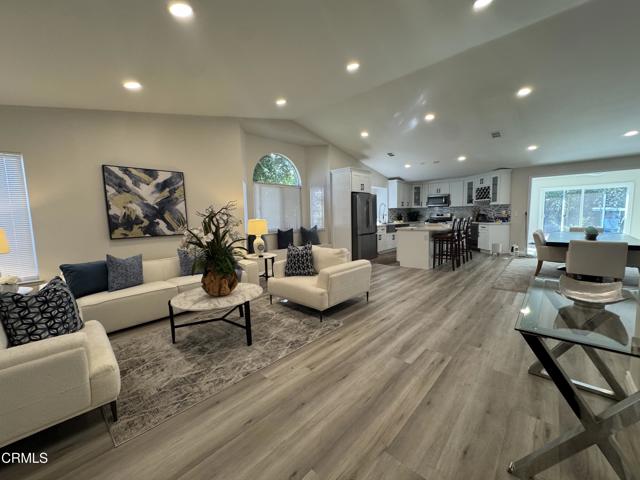 Detail Gallery Image 4 of 20 For 9967 Yew Ct, Rancho Cucamonga,  CA 91730 - 5 Beds | 3 Baths