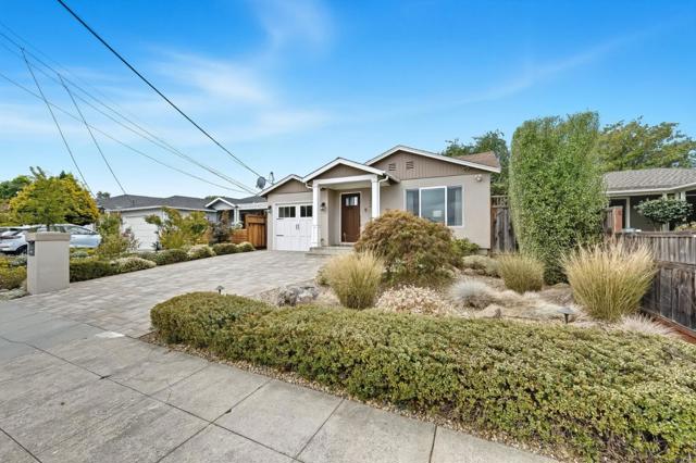 1426 Chestnut Street, San Carlos CA: https://media.crmls.org/mediaz/659a0b72-f4e3-41d9-858c-229251bbf777.jpg