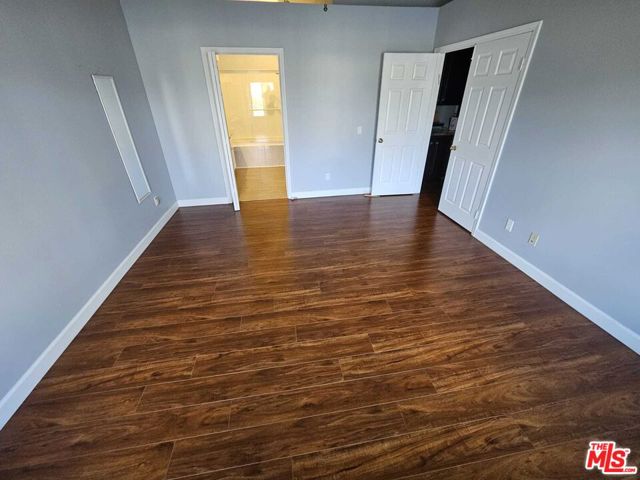 290 Ridgeton Lane, Simi Valley CA: https://media.crmls.org/mediaz/659a7329-d36a-4b19-bb03-e32804c36b2d.jpg
