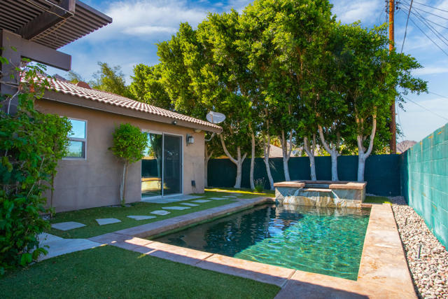 52540 Avenida Juarez, La Quinta CA: https://media.crmls.org/mediaz/659ca3e3-e8e1-4003-9dd9-6e15910e0066.jpg