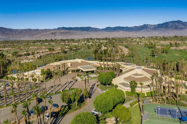 38417 Nasturtium Way, Palm Desert CA: https://media.crmls.org/mediaz/659d6cf1-0283-46a5-b3f0-8fdb90f31765.jpg