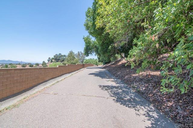 Image 16 of 75 For 3137 Valley Parkway