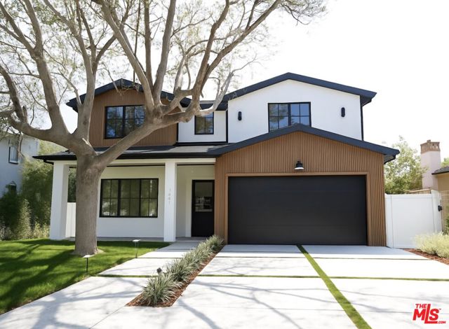 1441 S Oakhurst Drive, Los Angeles CA: https://media.crmls.org/mediaz/659e899b-41db-4622-8f58-97d1ec2cdb56.jpg