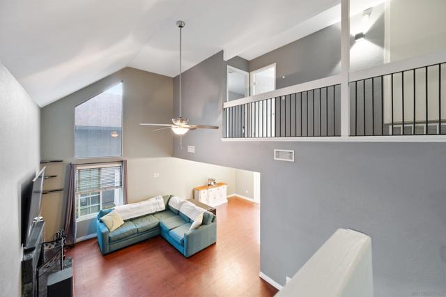 2714 Crownridge Ln, Spring Valley CA: https://media.crmls.org/mediaz/659f3143-2a61-4fce-adef-3f78a9fc0a85.jpg
