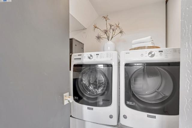 1106 Besito Ave, Berkeley CA: https://media.crmls.org/mediaz/659f993f-0c6e-4926-87aa-d22d5ecac10d.jpg