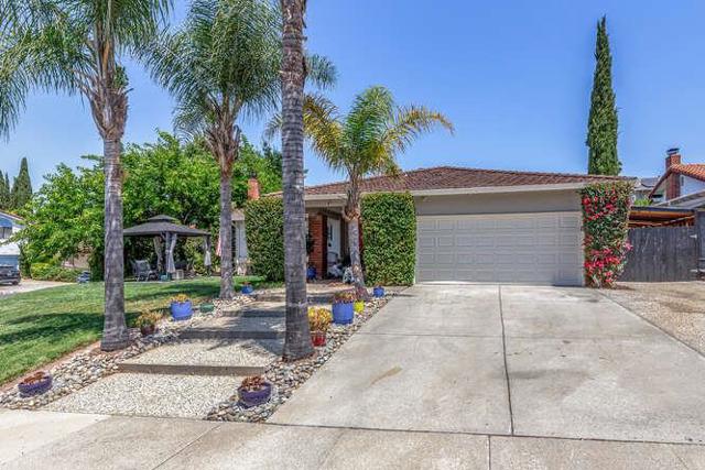 3197 Knightswood Way, San Jose CA: https://media.crmls.org/mediaz/65a166c6-fe2e-4c75-b342-a9b0f771af55.jpg