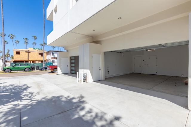 Detail Gallery Image 16 of 54 For 2162 Abbott St, San Diego,  CA 92107 - 2 Beds | 2/1 Baths