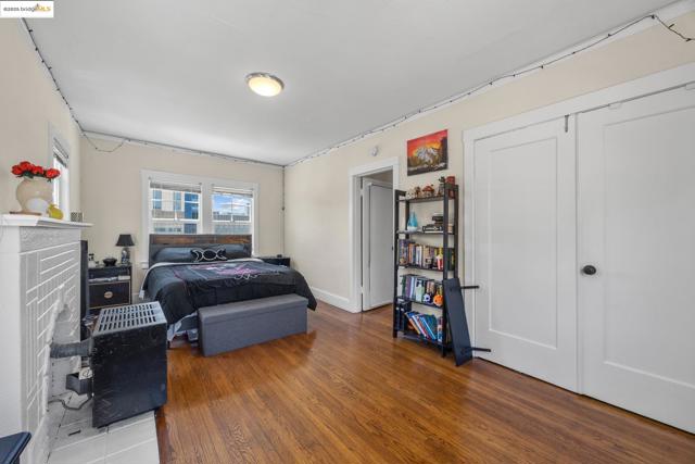 Image 38 of 45 For 271 38th St  