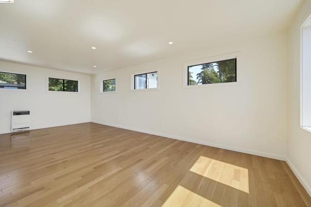 921 Clark Place, El Cerrito CA: https://media.crmls.org/mediaz/65a34406-29fa-46ba-9015-31819f7ea71f.jpg