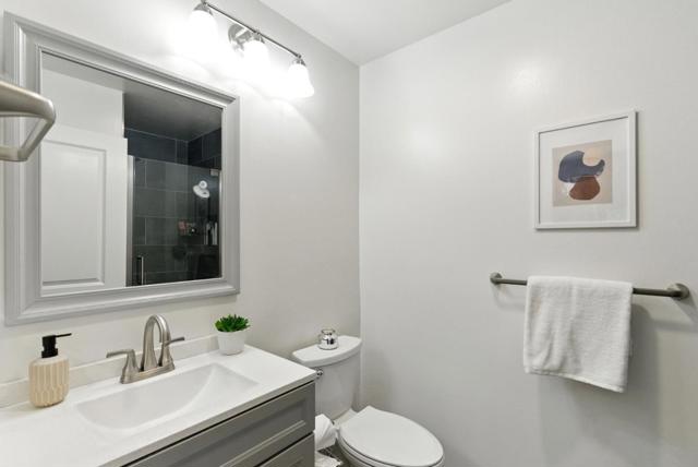 914 Shoreline Drive, San Mateo CA: https://media.crmls.org/mediaz/65a39c3c-e804-4f57-8305-f37a022dbfd9.jpg