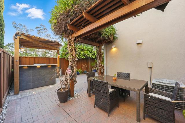 6751 Positano Lane, San Jose CA: https://media.crmls.org/mediaz/65a3d070-71e8-467a-99cc-c32380586fc9.jpg