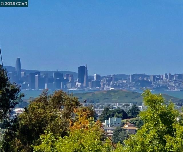 1502 Hillcrest Road, San Pablo CA: https://media.crmls.org/mediaz/65a3f362-bb87-40c8-a5e1-31309bcbb52e.jpg