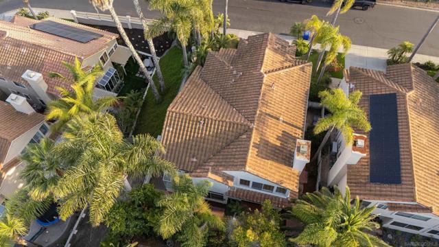 2318 Via Villegas, Carlsbad CA: https://media.crmls.org/mediaz/65a409d3-c9a3-4d44-8232-a74493fd4222.jpg