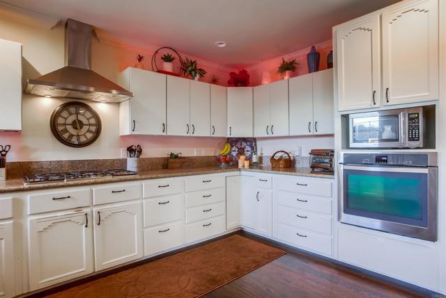 Detail Gallery Image 16 of 48 For 3217 Goldsmith St, San Diego,  CA 92106 - 5 Beds | 4 Baths