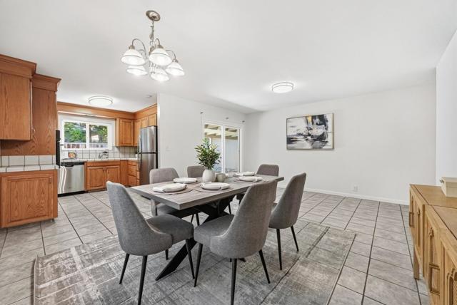 1451 Tyler Park Way, Mountain View CA: https://media.crmls.org/mediaz/65a53fea-44fb-4f50-958b-cbed4df916de.jpg
