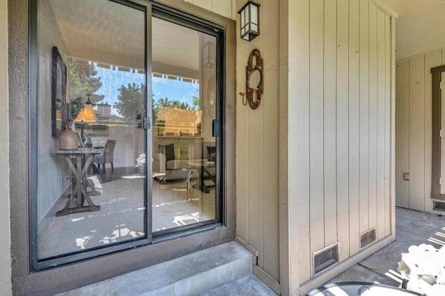 1415 Alma Loop, San Jose CA: https://media.crmls.org/mediaz/65a555e2-8cf4-4729-a532-27e167b05728.jpg