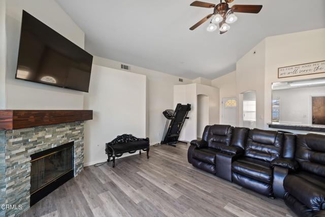 Detail Gallery Image 10 of 40 For 9116 Chattaroy St, Bakersfield,  CA 93312 - 3 Beds | 2 Baths