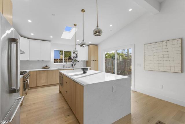 748 Clara Vista Avenue, Santa Clara CA: https://media.crmls.org/mediaz/65a60018-980b-4caf-8900-72775b948c5d.jpg