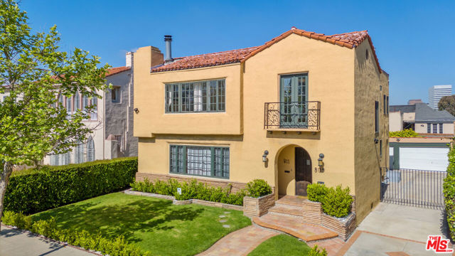 809 S Stanley Avenue, Los Angeles CA: https://media.crmls.org/mediaz/65a61181-be90-426c-95ee-cd45434574aa.jpg