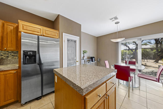 12925 Hidalgo Street, Desert Hot Springs CA: https://media.crmls.org/mediaz/65a67663-b02e-40b2-986e-471dcccf63b3.jpg