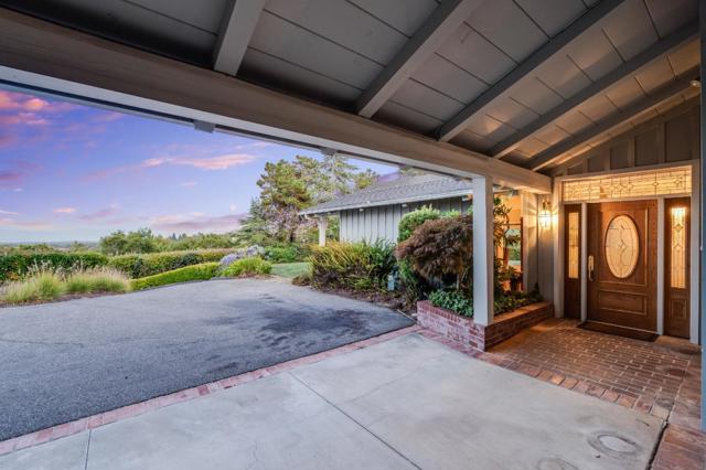 25850 Vinedo Lane, Los Altos Hills CA: https://media.crmls.org/mediaz/65a705a1-684c-48da-bd3e-56f8143305e6.jpg