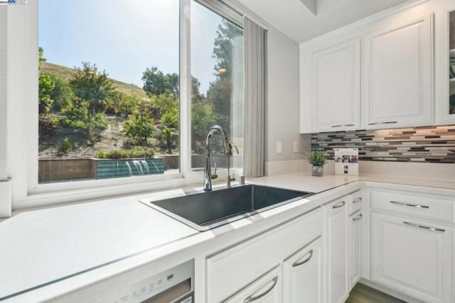 8244 Brittany Dr, Dublin CA: https://media.crmls.org/mediaz/65a7575d-f13a-4d0b-a8f9-3211753e641f.jpg