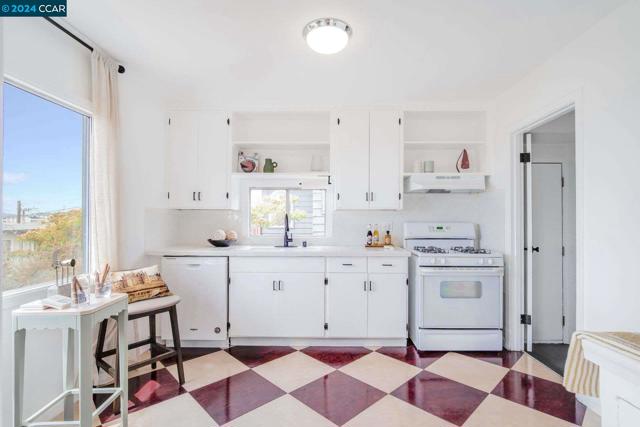 Image 8 of 41 For 2815 San Luis St