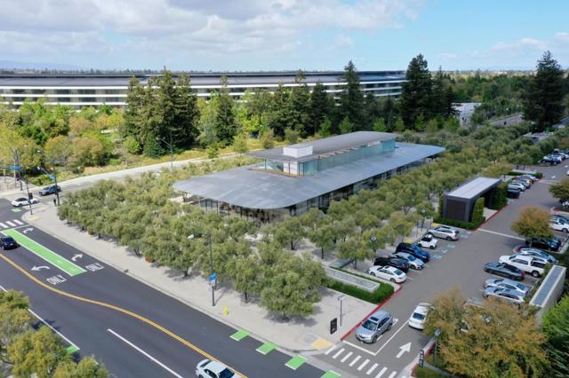 482 Radcliffe Drive, Santa Clara CA: https://media.crmls.org/mediaz/65aa6439-3d4f-4fdf-83fc-8a054fb8cc53.jpg