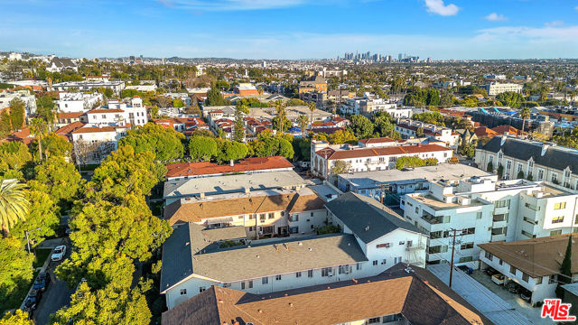 8218 De Longpre Avenue, West Hollywood CA: https://media.crmls.org/mediaz/65ab09a8-bffc-48bd-b84c-b807e4e9e6d4.jpg