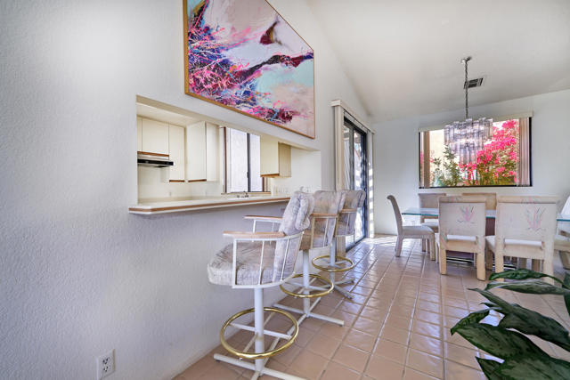 10317 Sunningdale Drive, Rancho Mirage CA: https://media.crmls.org/mediaz/65ab2541-279e-41f9-8ca8-490301a4e1b8.jpg