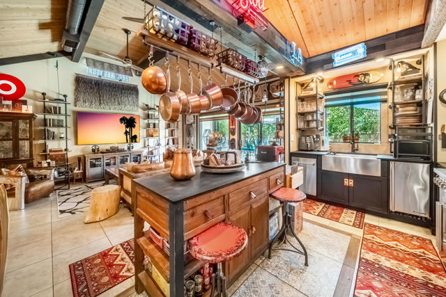 70100 Mirage Cove Drive, Rancho Mirage CA: https://media.crmls.org/mediaz/65ab7fa2-00d4-4706-a24c-ec93a03cac5a.jpg