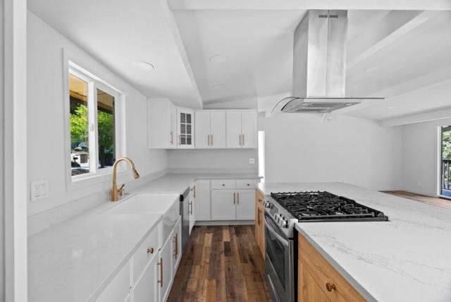 15965 Forest Hill Drive, Boulder Creek CA: https://media.crmls.org/mediaz/65abd037-e74e-49d2-a2c3-6b1d32714544.jpg