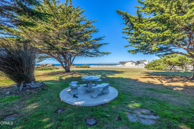 Detail Gallery Image 5 of 27 For 19251 Del Mar Dr, Fort Bragg,  CA 95437 - 4 Beds | 2 Baths