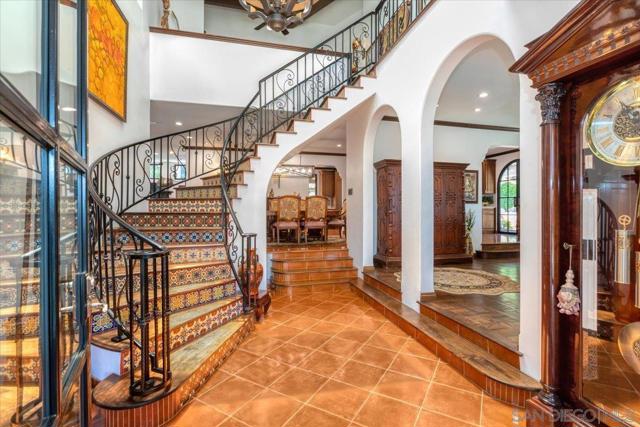 2103 Sunnyside Ave, El Cajon CA: https://media.crmls.org/mediaz/65ae0eac-4d5f-45aa-a9d0-242ed3a77d7a.jpg