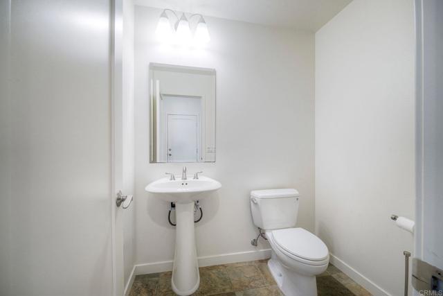 Image 11 of 38 For 10653 Golden Willow  143