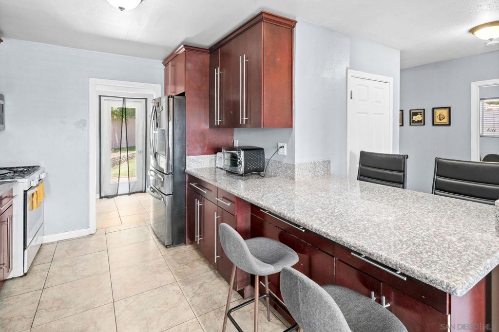 4418 Tremont St - photo 9