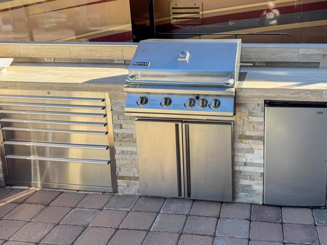 80394 Avenue 48, Indio CA: https://media.crmls.org/mediaz/65ae27de-1516-4074-985b-169d9925c0eb.jpg